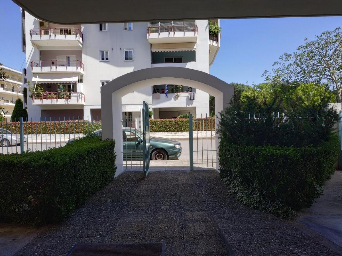Thalia Apartment In Kalamata, 15' Walk From The City Center And The Beach Esterno foto