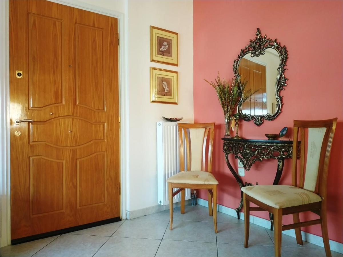 Thalia Apartment In Kalamata, 15' Walk From The City Center And The Beach Esterno foto
