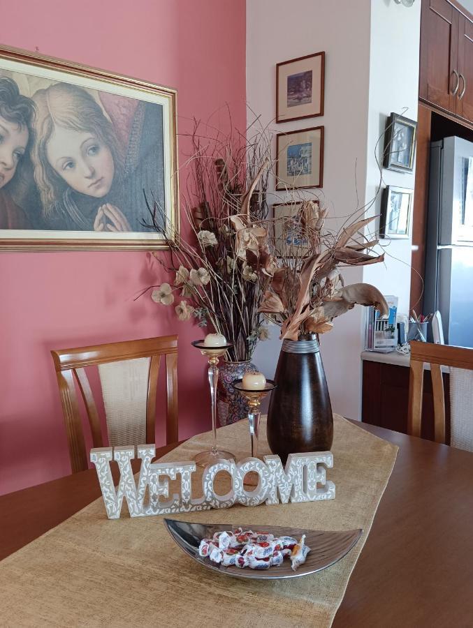 Thalia Apartment In Kalamata, 15' Walk From The City Center And The Beach Esterno foto