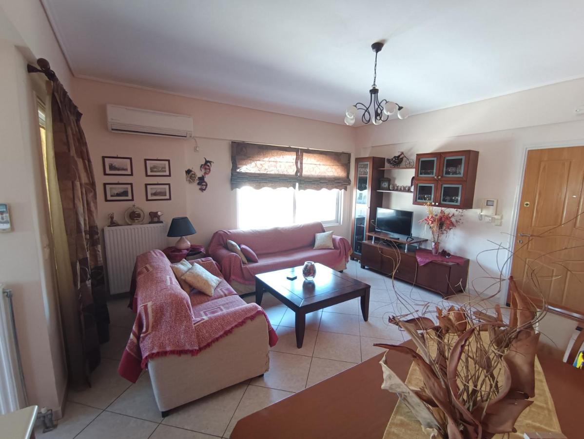 Thalia Apartment In Kalamata, 15' Walk From The City Center And The Beach Esterno foto