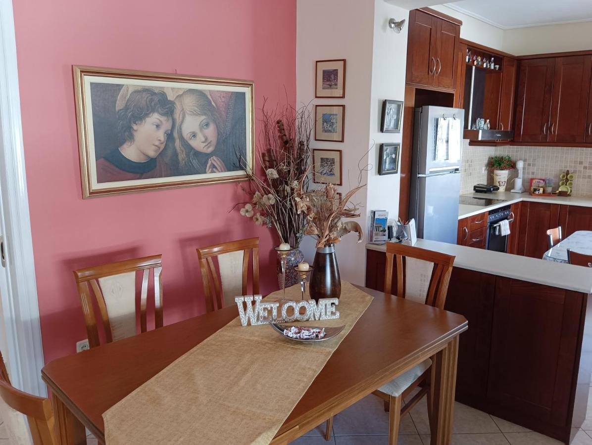 Thalia Apartment In Kalamata, 15' Walk From The City Center And The Beach Esterno foto