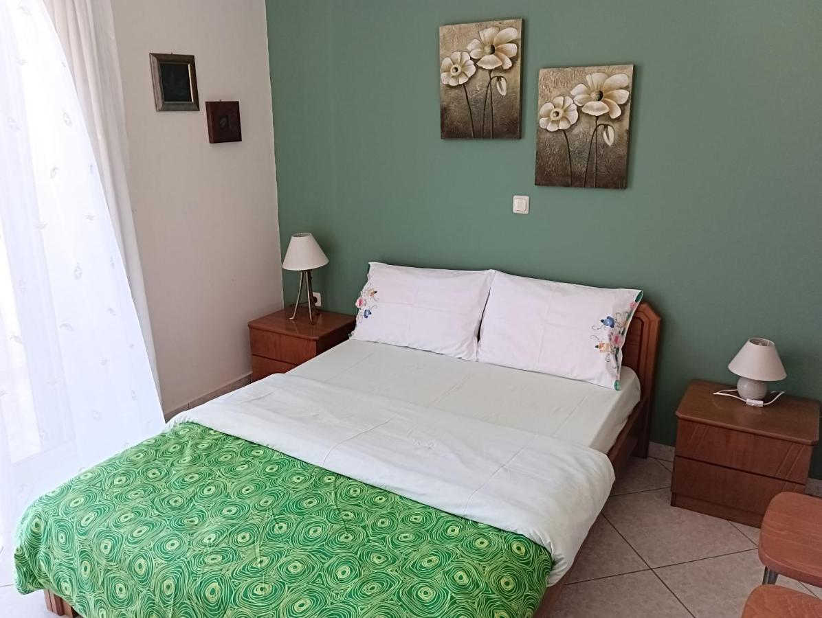 Thalia Apartment In Kalamata, 15' Walk From The City Center And The Beach Esterno foto